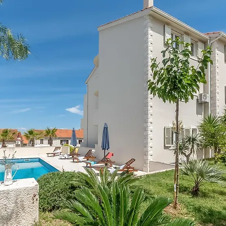 2 Pools-7 By Interhome *