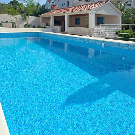 2 Pools-7 By Interhome *