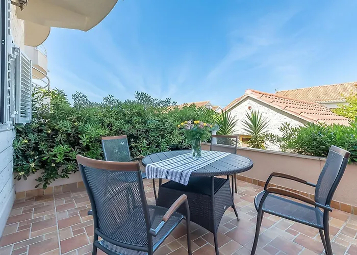 2 Pools-7 By Interhome Apartamento