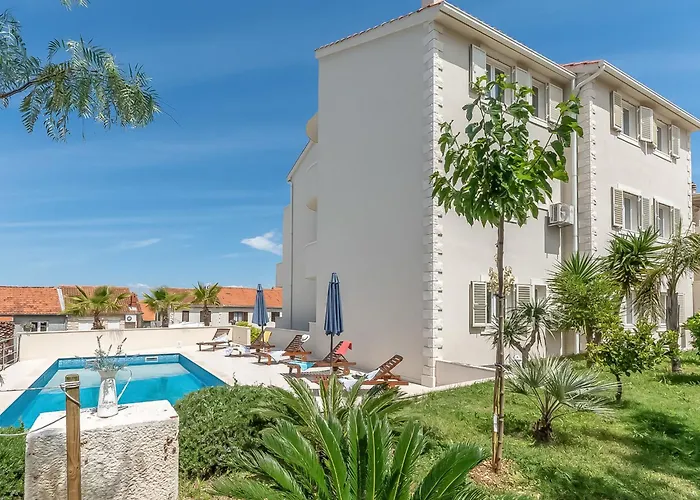 2 Pools-7 By Interhome *